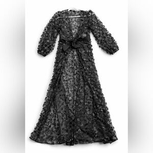 julia jordan Black Floral 3D Appliqué Long Sheer Cape